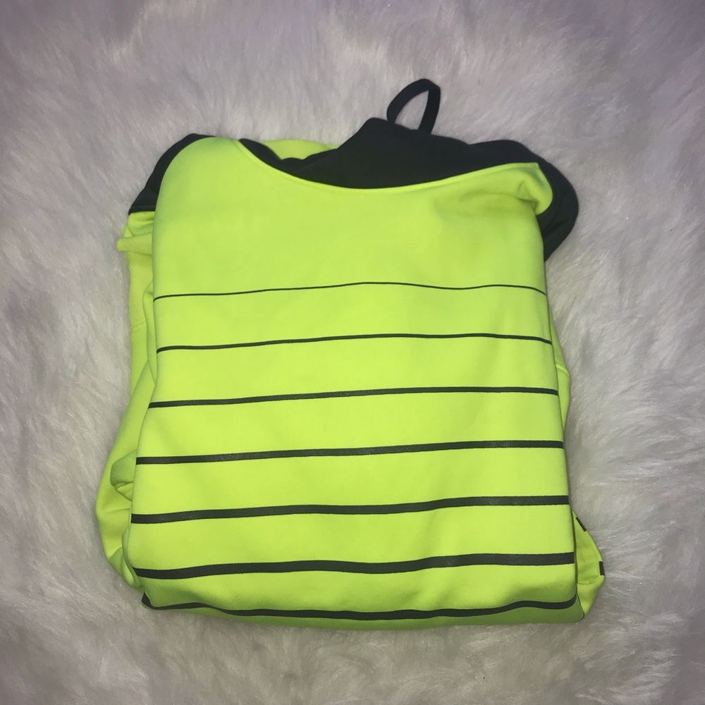 Under Armour Sweatshirt